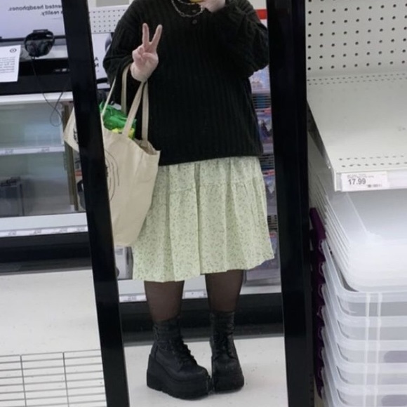 INDIE GRUNGE AESTHETIC MYSTERY BOX - Picture 7 of 9